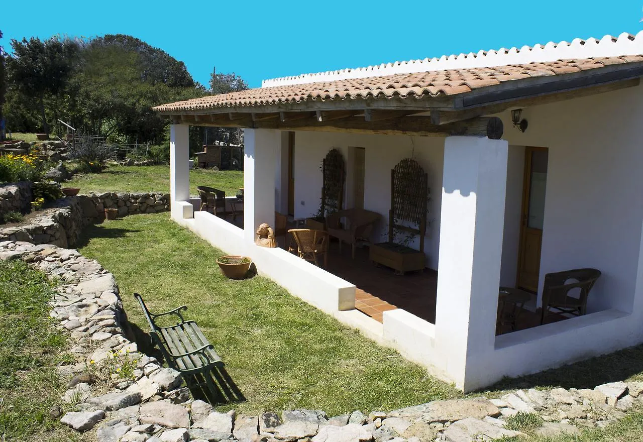 Hotel La Casa Del Poeta Aglientu Affittacamere