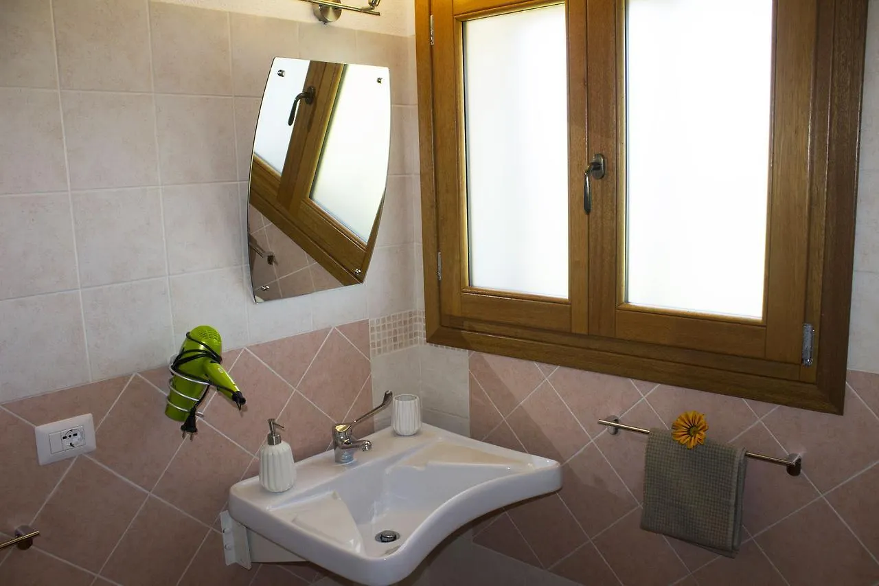 Affittacamere Hotel La Casa Del Poeta Aglientu